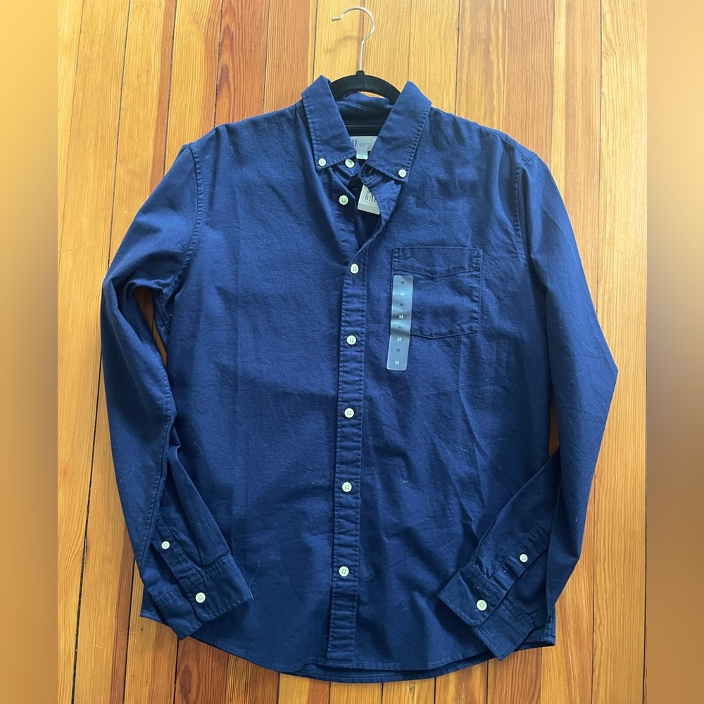 NWT Men’s Gap Navy Button-Down, Size M